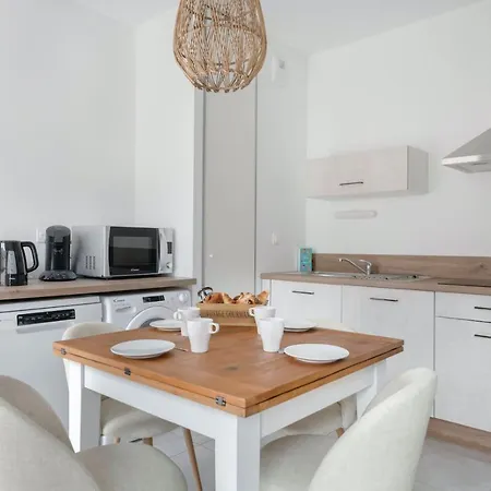 50m De La Plage, Bel Pour 4 Apartment