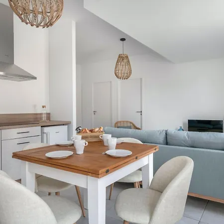 50m De La Plage, Bel Pour 4 Apartment *